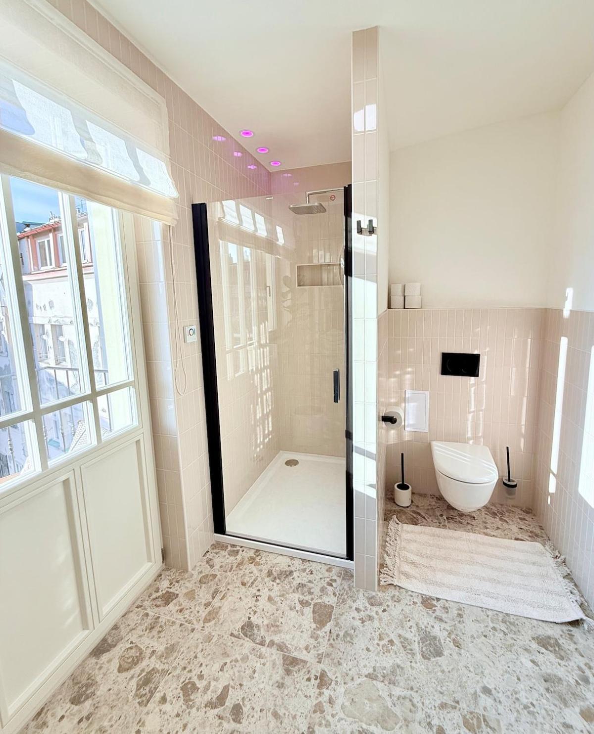 Apartment Luxury New With Balcony Steps From Wenceslas Square *