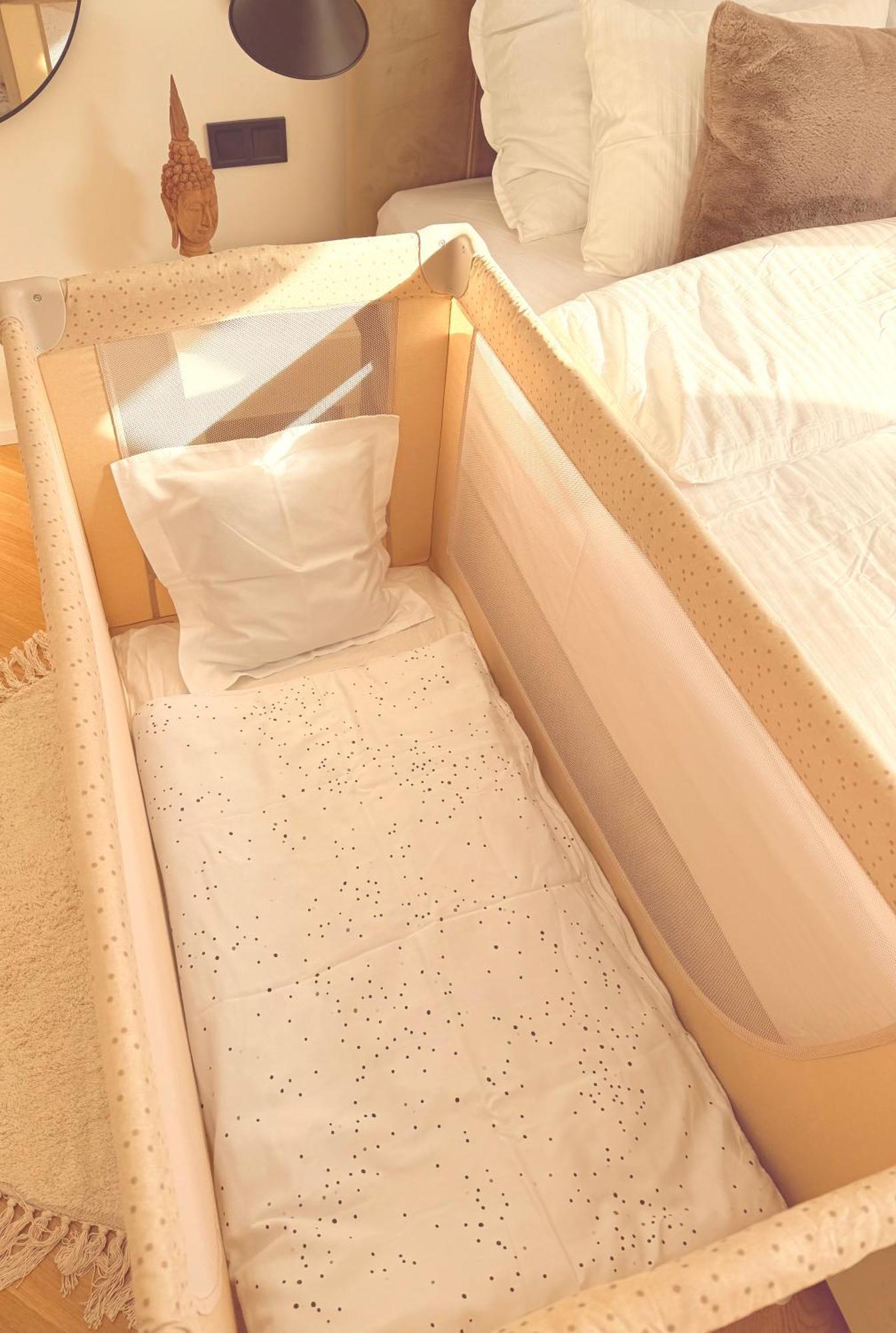 Luxury New With Balcony Steps From Wenceslas Square